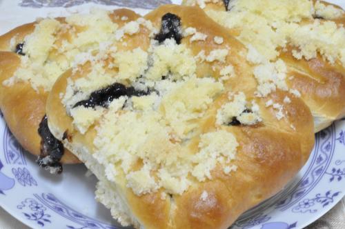 Jak uvařit povidlové české koláče překládané s drobenkou? Snadné recept, připravený za 90 a více minut